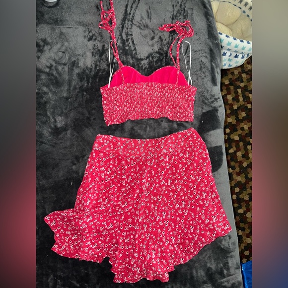 Princess Polly Carly Set in Red Size 2 - Picture 10 of 15